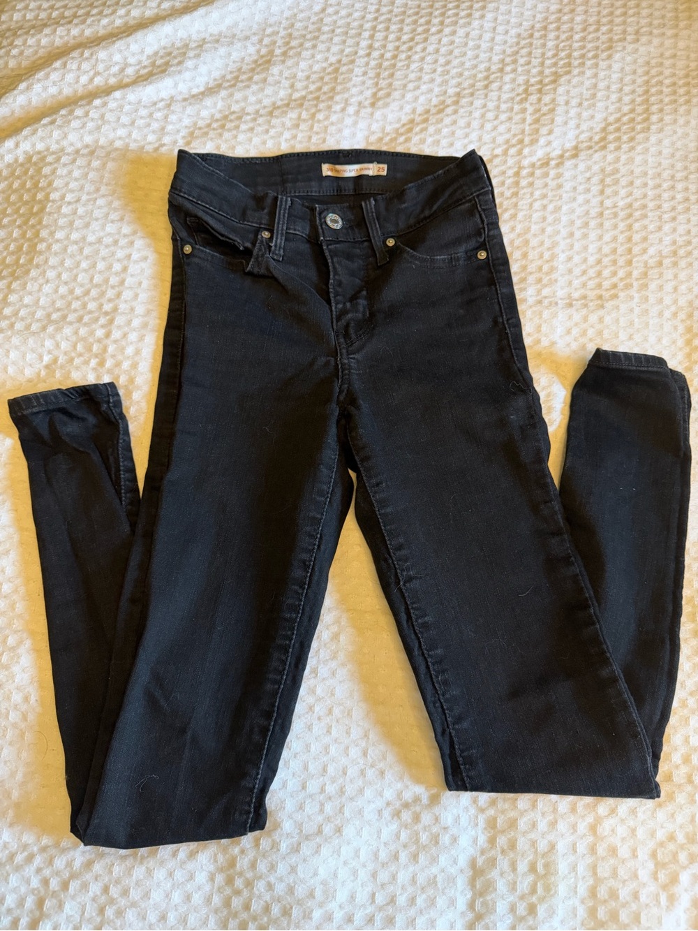 Levi's Black Women's Skinny Jeans - Slim Stretch